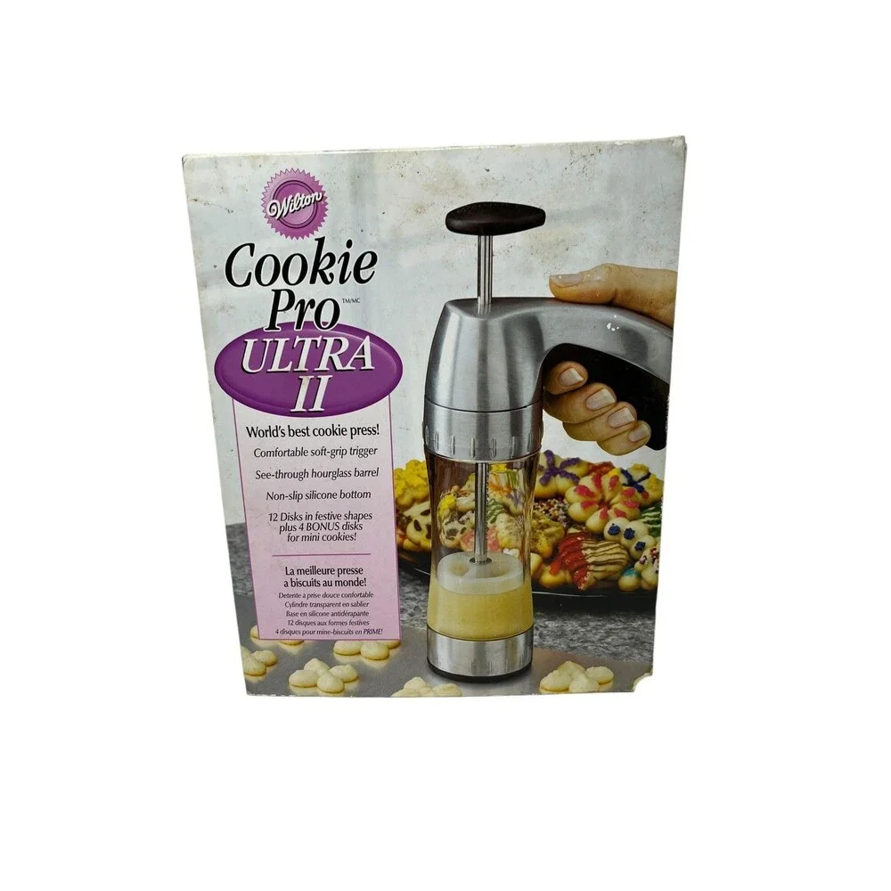 Wilton Cookie Press Cookie Pro Ultra II Spritz Gun Kit 16 Discs Soft Grip